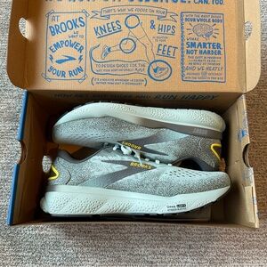 Brooks Ghost 16 Road Running Shoes